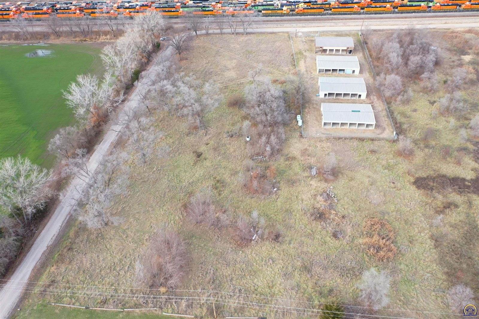 3201 SE Bates RD, Topeka, KS 66607