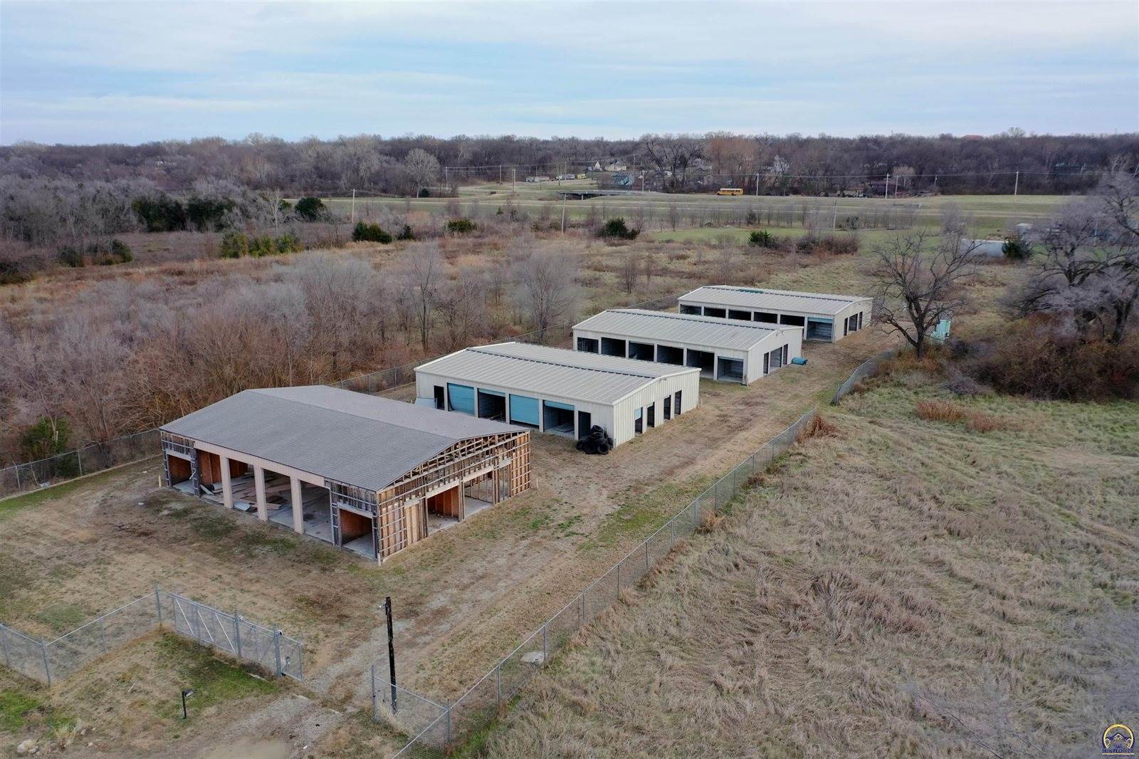 3201 SE Bates RD, Topeka, KS 66607