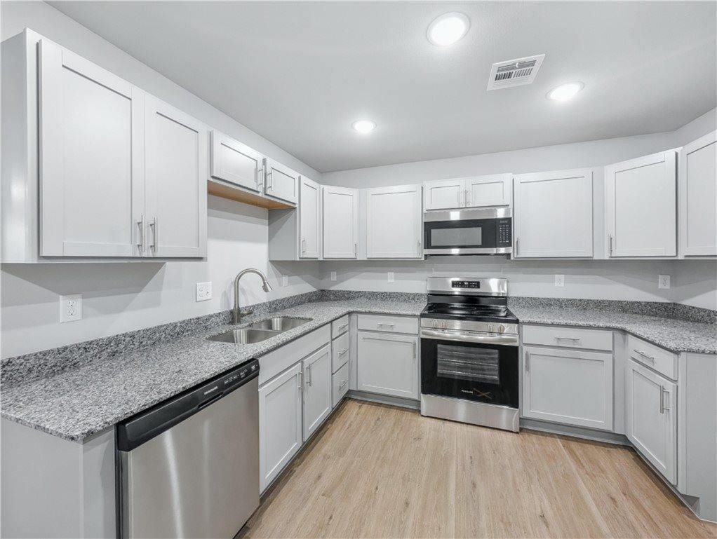 6501 Kathleen Street, Bentonville, AR 72713