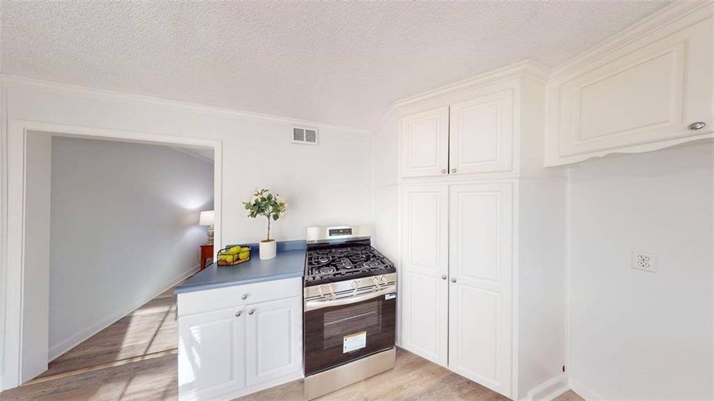 11221 West 69th Street, Shawnee, KS 66203