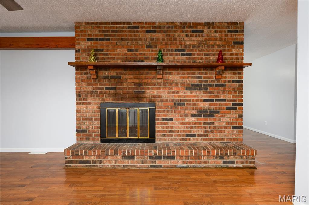 1401 Hull Valley Drive, Waynesville, MO 65583