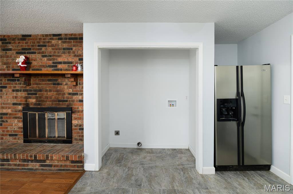 1401 Hull Valley Drive, Waynesville, MO 65583