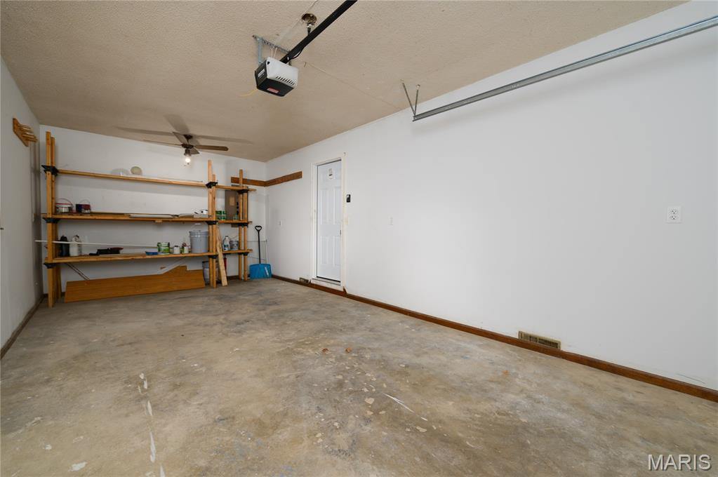 1401 Hull Valley Drive, Waynesville, MO 65583