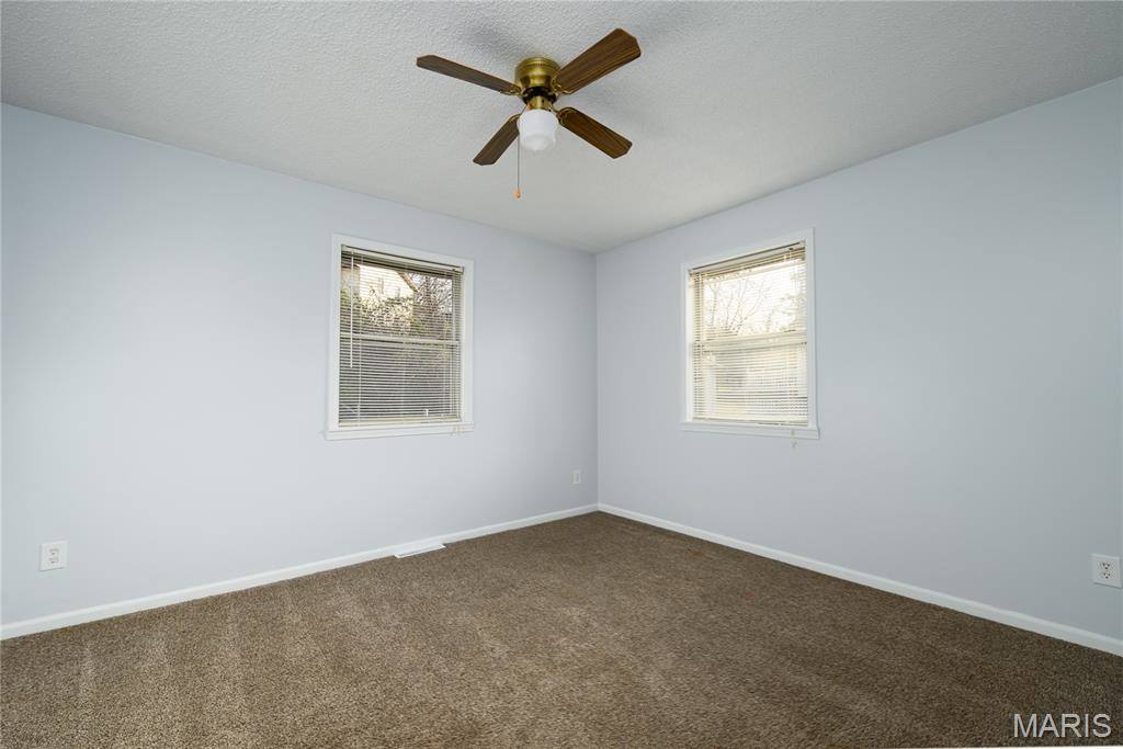 1401 Hull Valley Drive, Waynesville, MO 65583