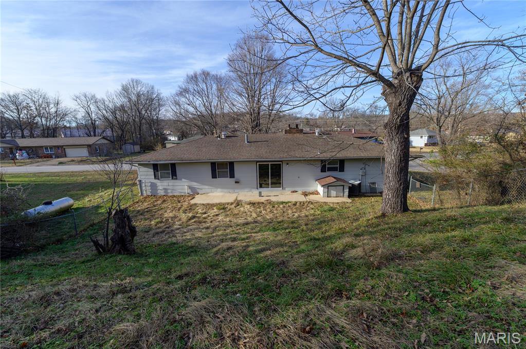 1401 Hull Valley Drive, Waynesville, MO 65583