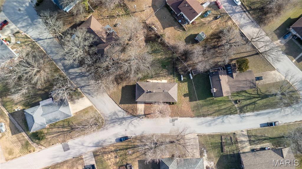 1401 Hull Valley Drive, Waynesville, MO 65583