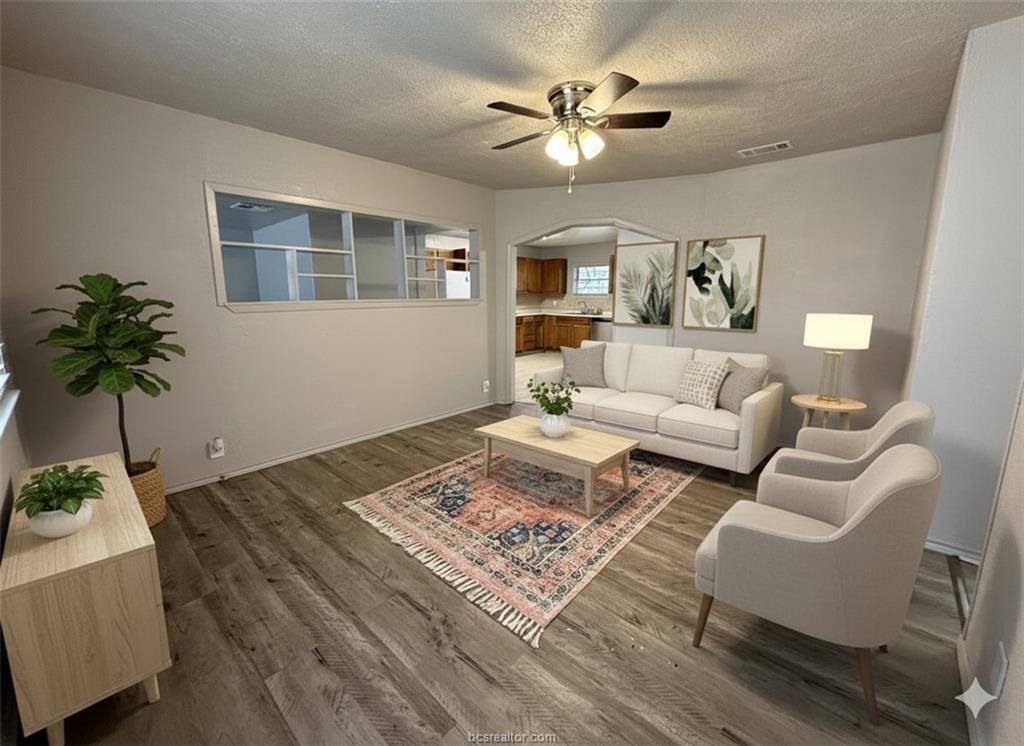 1302 East 23rd Street, Bryan, TX 77803