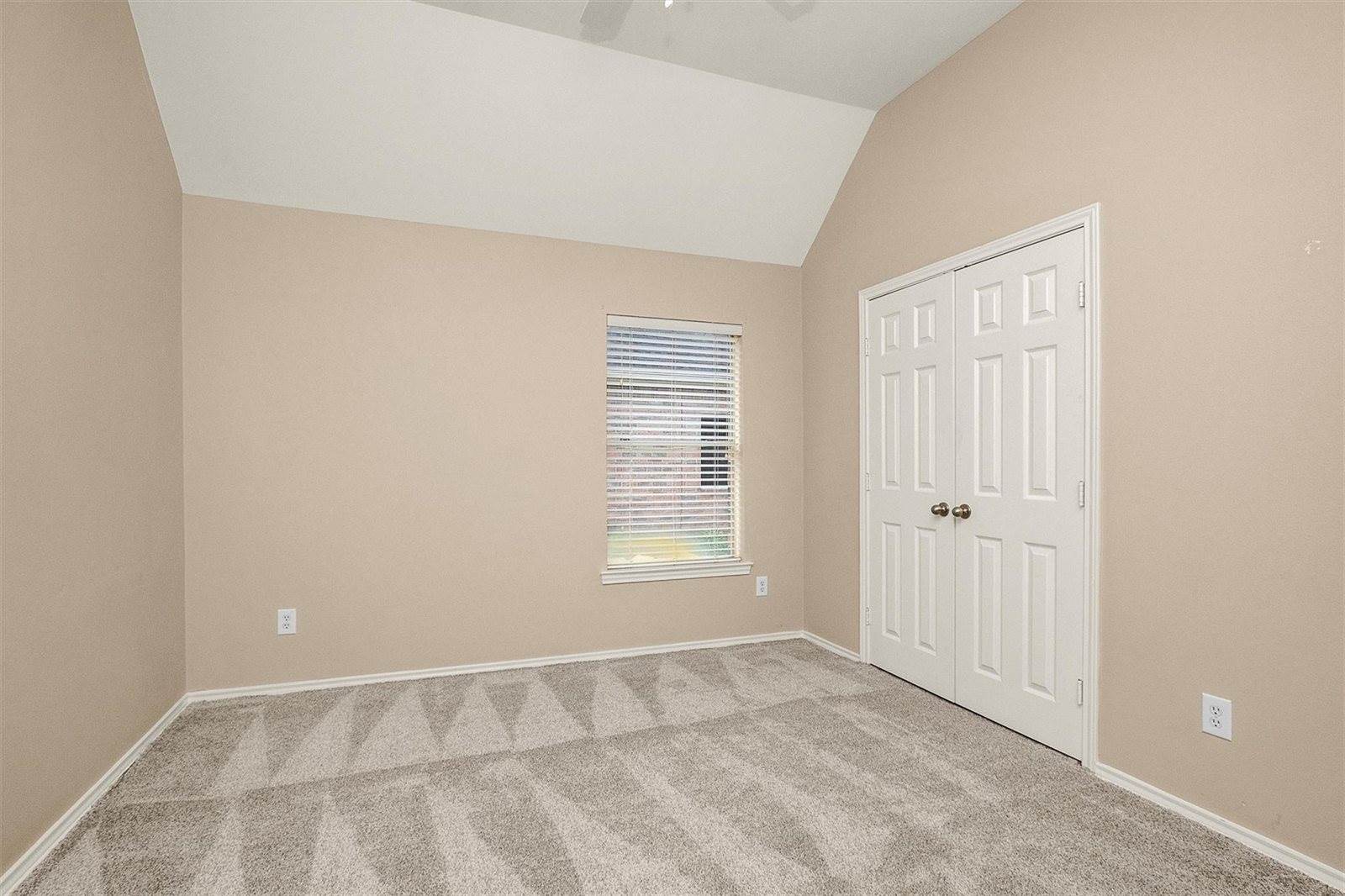 11 Crestview Trail, Houston, TX 77082