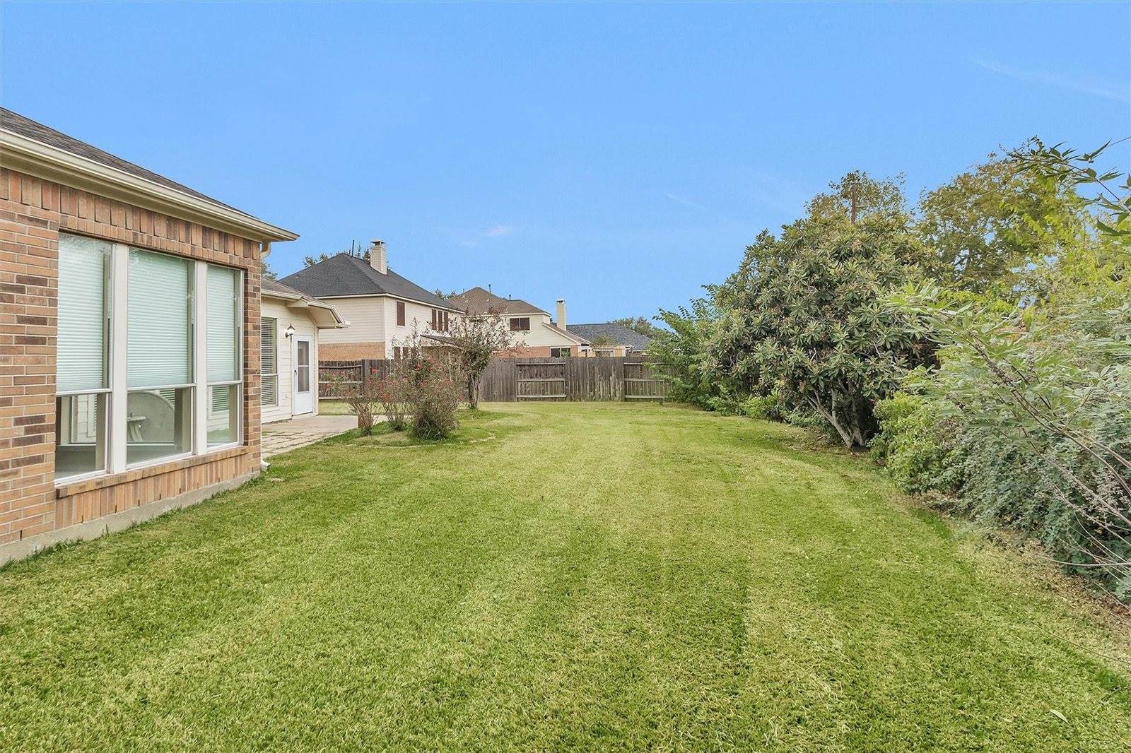 11 Crestview Trail, Houston, TX 77082