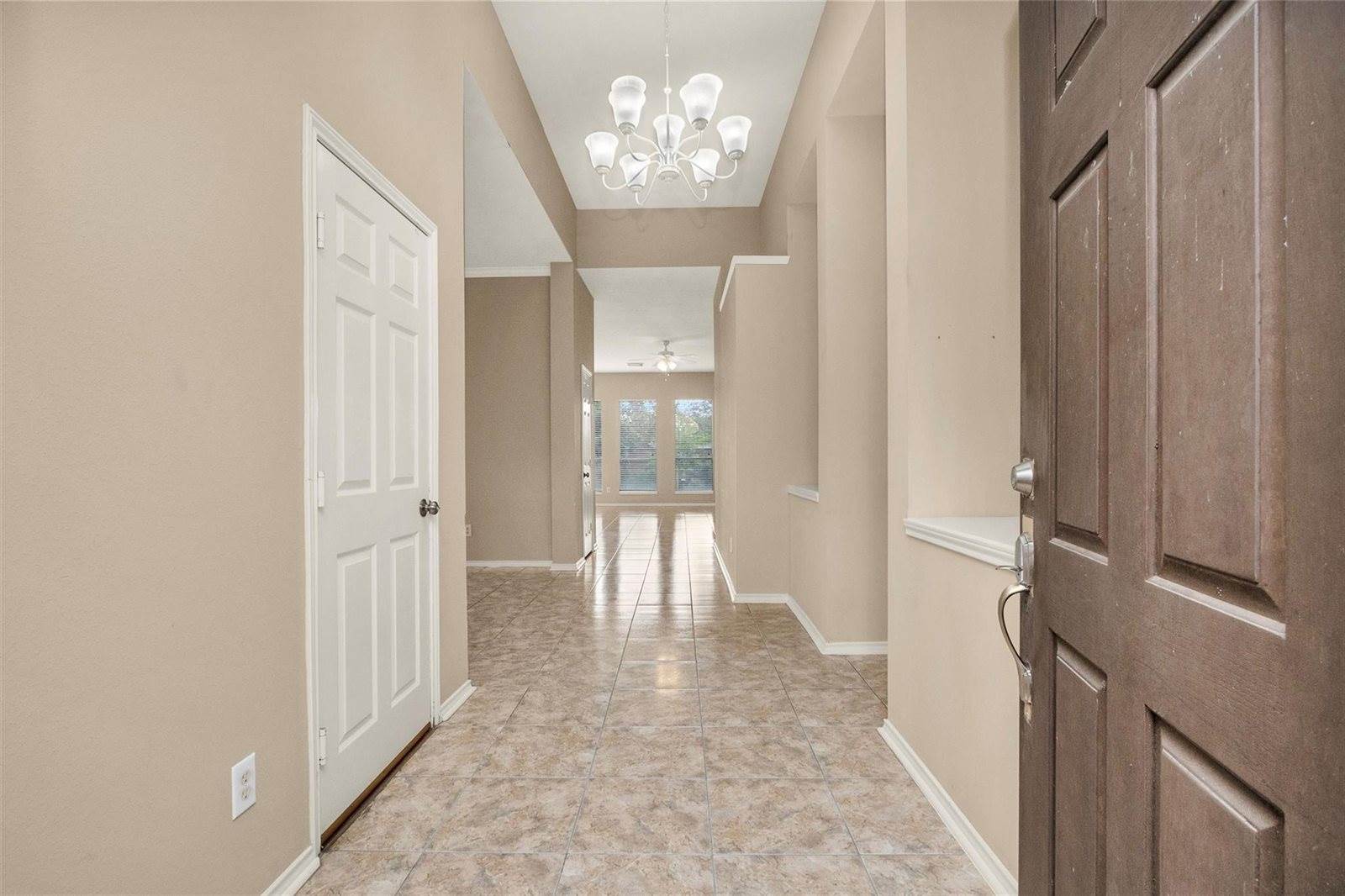 11 Crestview Trail, Houston, TX 77082