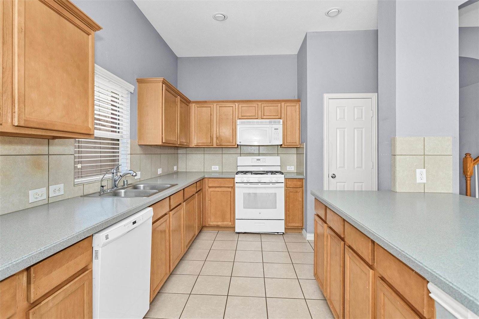 2835 Chalet Knolls Lane, Katy, TX 77494