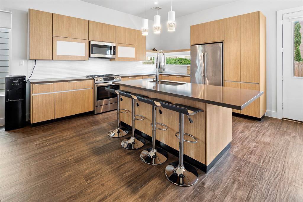 5511 Paraiso Place, Houston, TX 77091