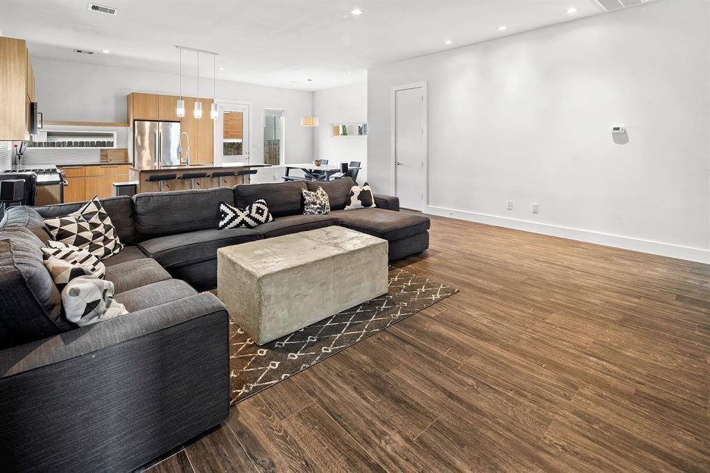 5511 Paraiso Place, Houston, TX 77091