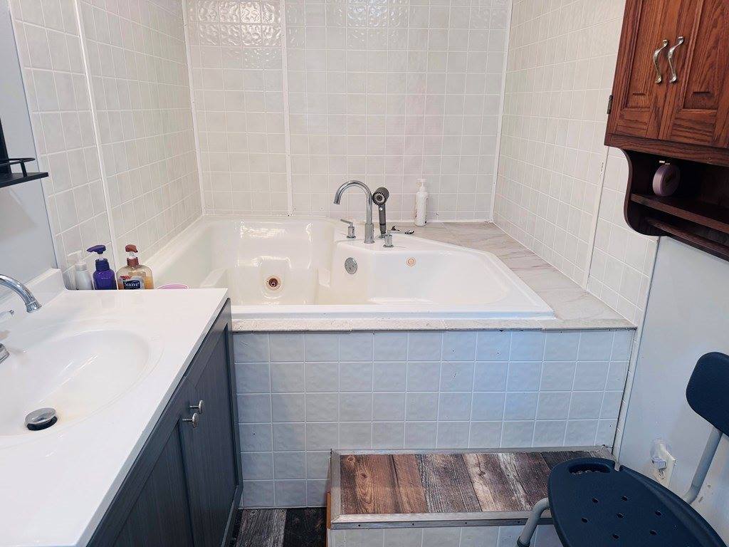 4520 Marion Ave, Galion, OH 44833