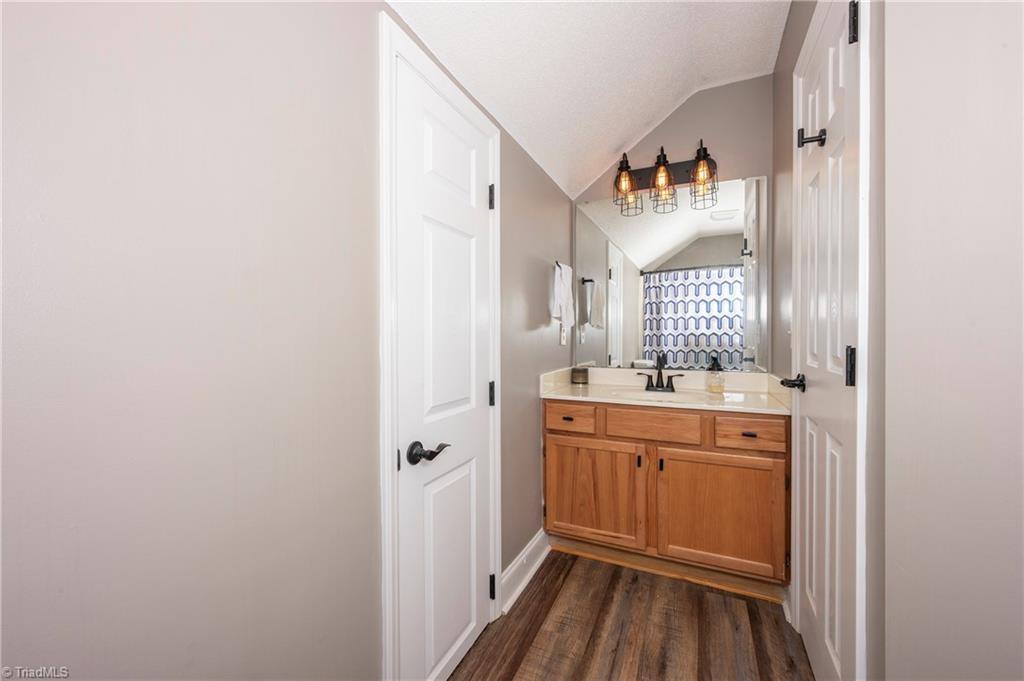 5870 Ferntree Court, Pfafftown, NC 27040