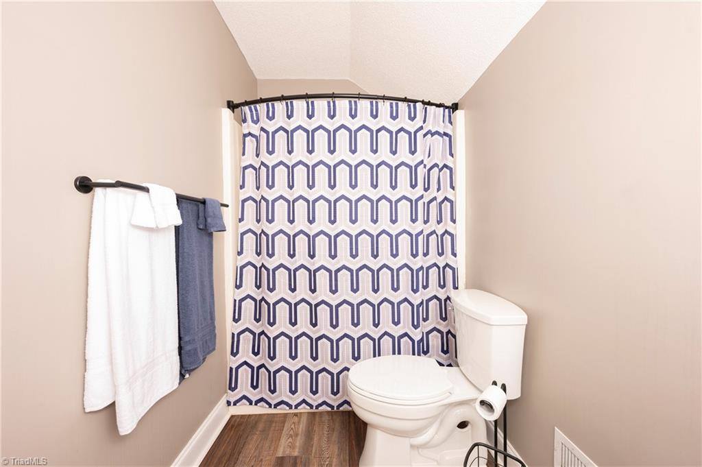 5870 Ferntree Court, Pfafftown, NC 27040