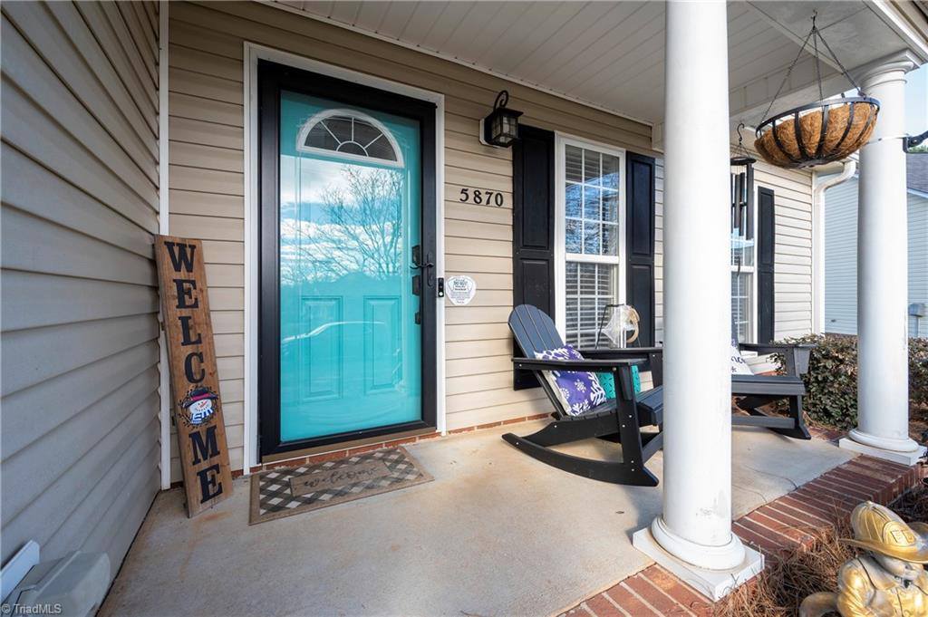 5870 Ferntree Court, Pfafftown, NC 27040