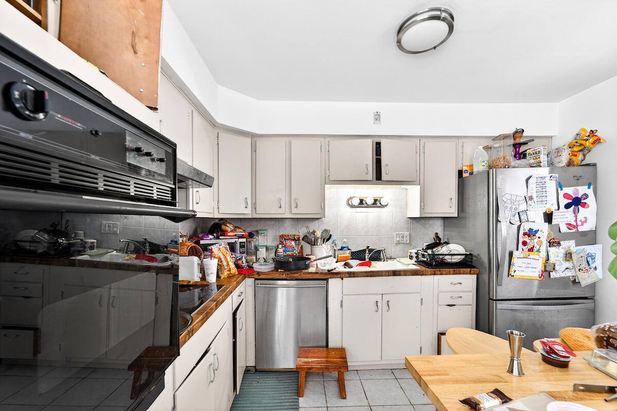 9126 West Grantosa Dr, Milwaukee, WI 53225