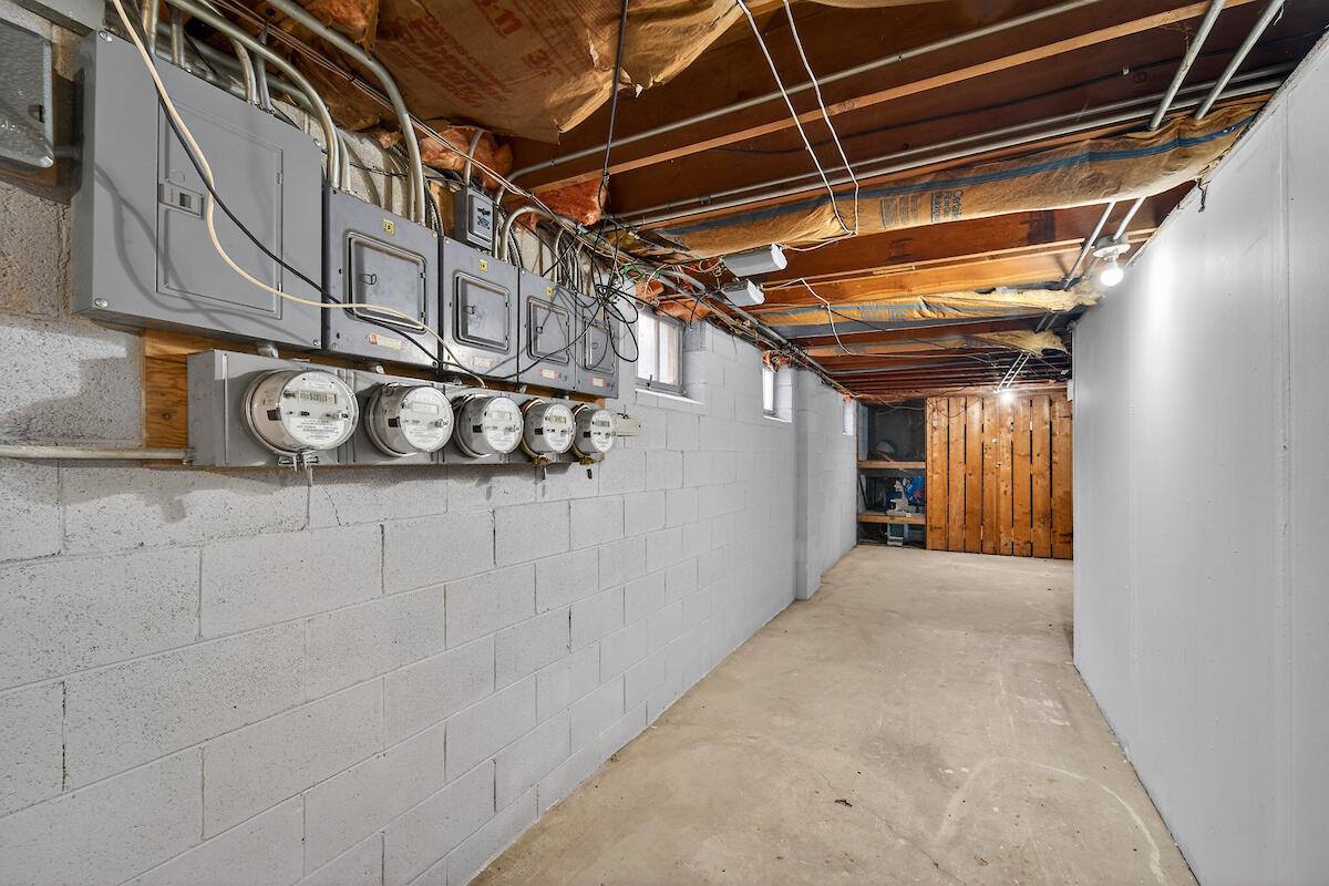 9126 West Grantosa Dr, Milwaukee, WI 53225