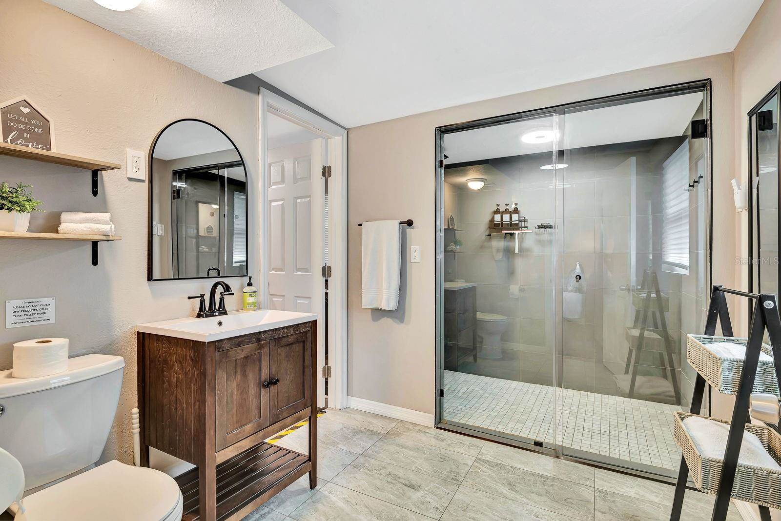 2127 Lee Lane, Sarasota, FL 34231