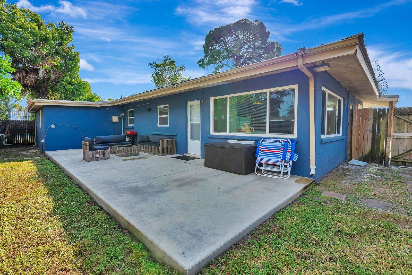 2127 Lee Lane, Sarasota, FL 34231