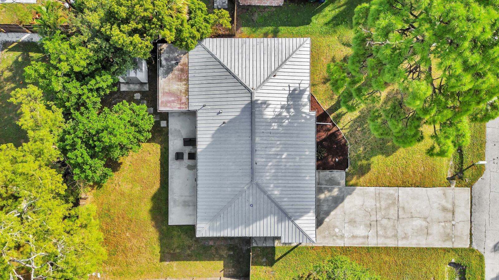 2127 Lee Lane, Sarasota, FL 34231