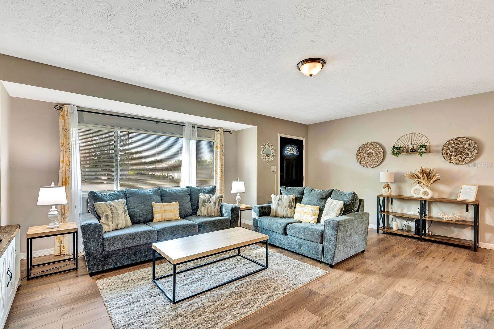 2127 Lee Lane, Sarasota, FL 34231