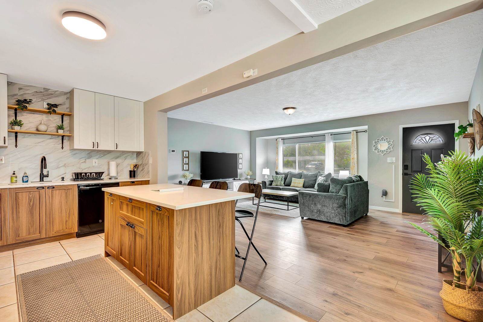 2127 Lee Lane, Sarasota, FL 34231