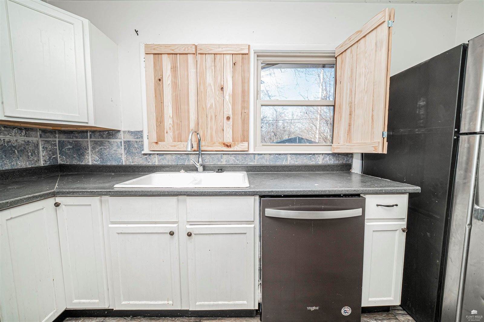 922 South Garfield Street, Junction City, KS 66441