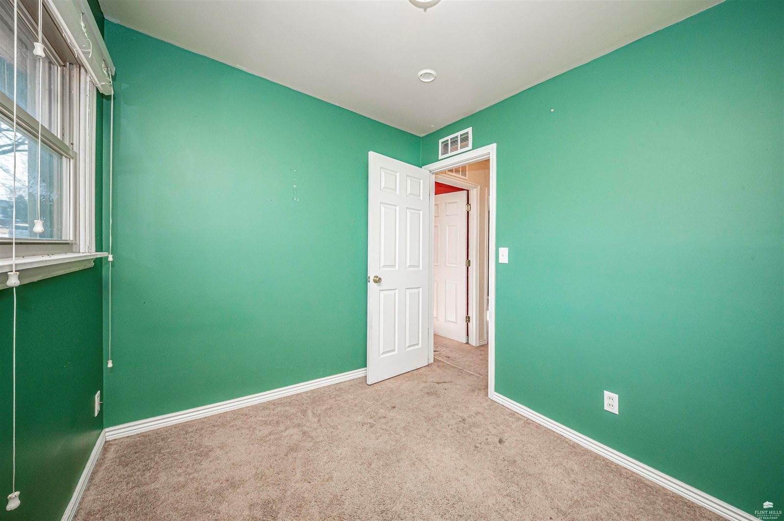 922 South Garfield Street, Junction City, KS 66441