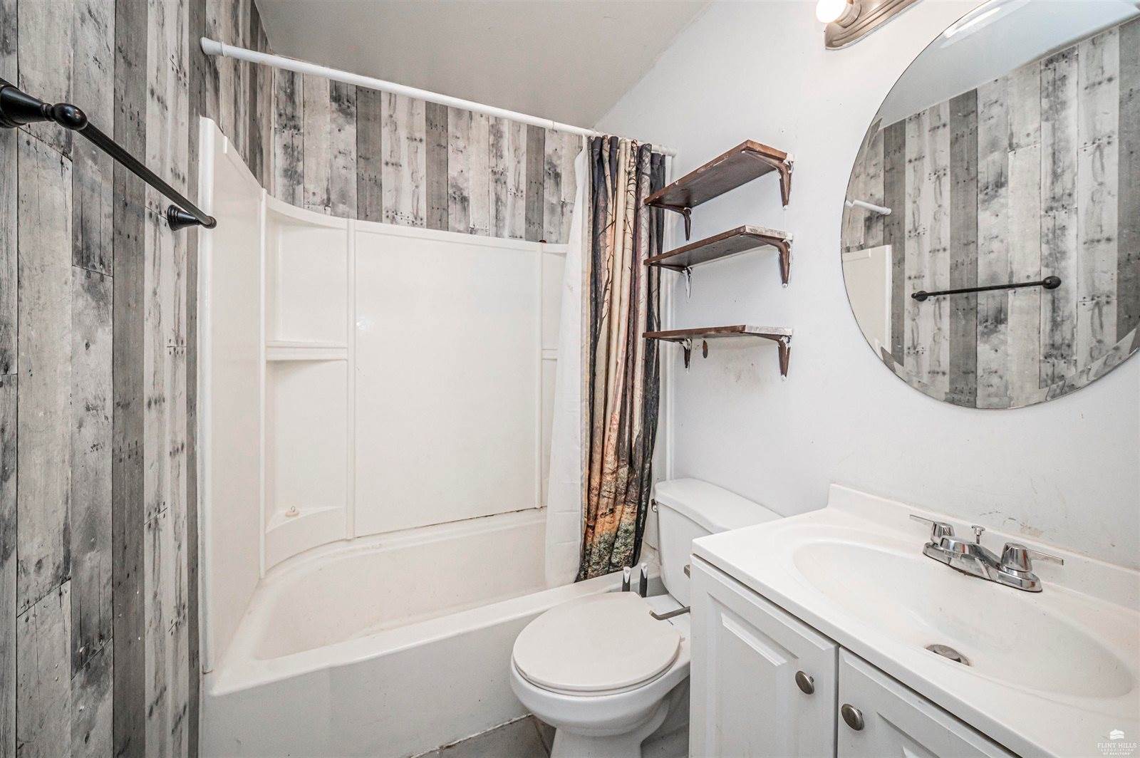 922 South Garfield Street, Junction City, KS 66441