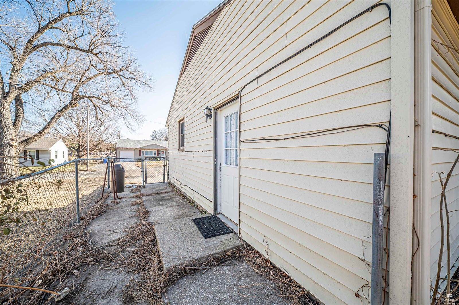 922 South Garfield Street, Junction City, KS 66441