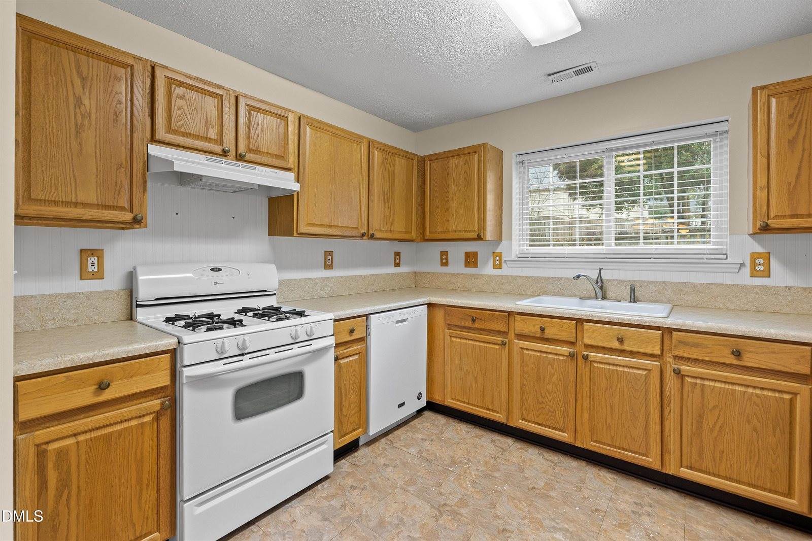 6 Tinsbury Place, Durham, NC 27713