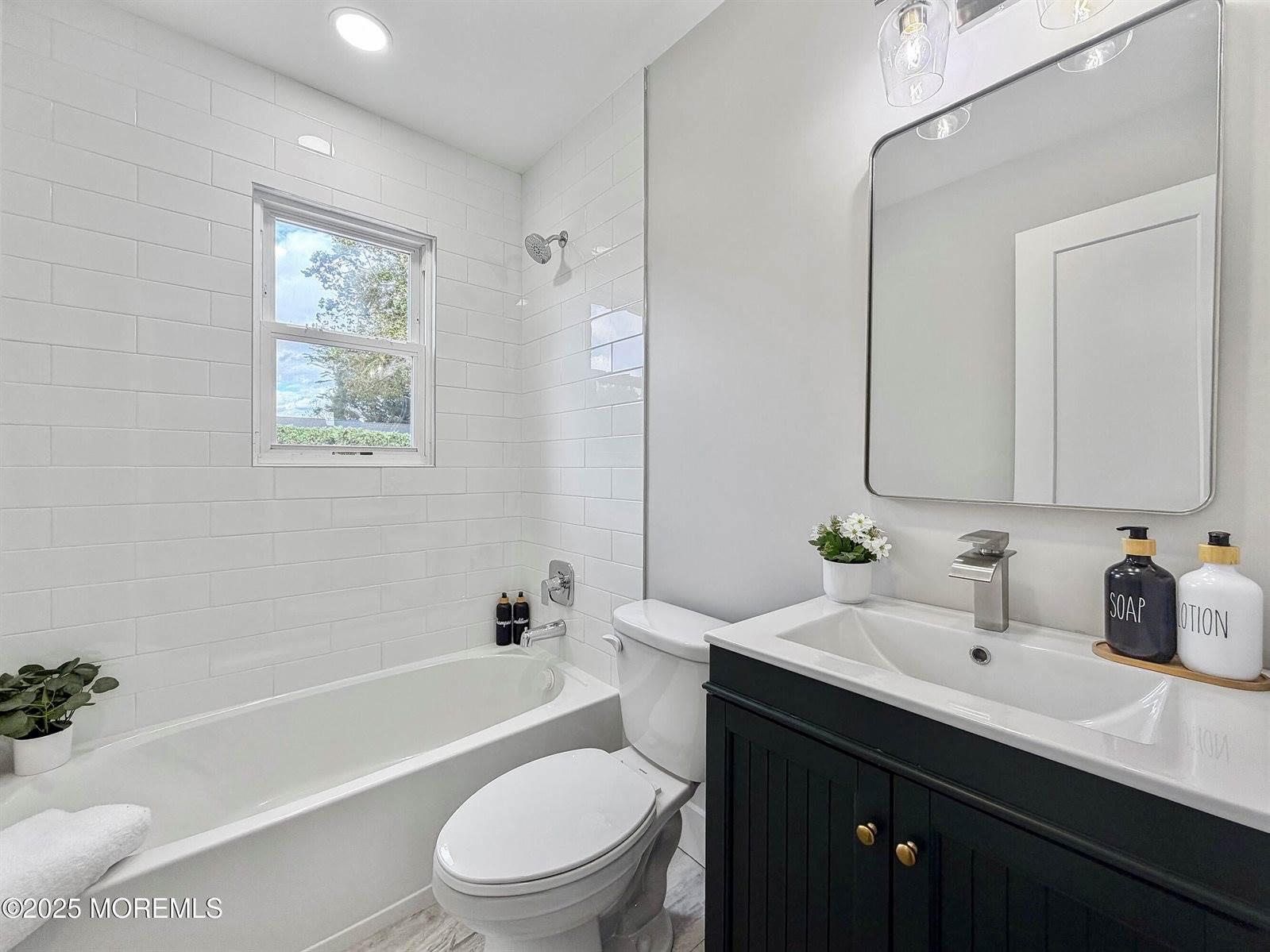 39 Pine Avenue, Freehold, NJ 07728