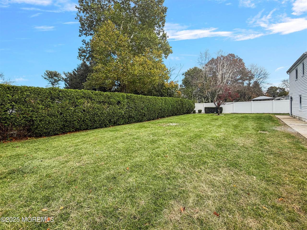 39 Pine Avenue, Freehold, NJ 07728