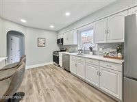 39 Pine Avenue, Freehold, NJ 07728