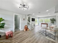 39 Pine Avenue, Freehold, NJ 07728