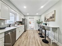 39 Pine Avenue, Freehold, NJ 07728