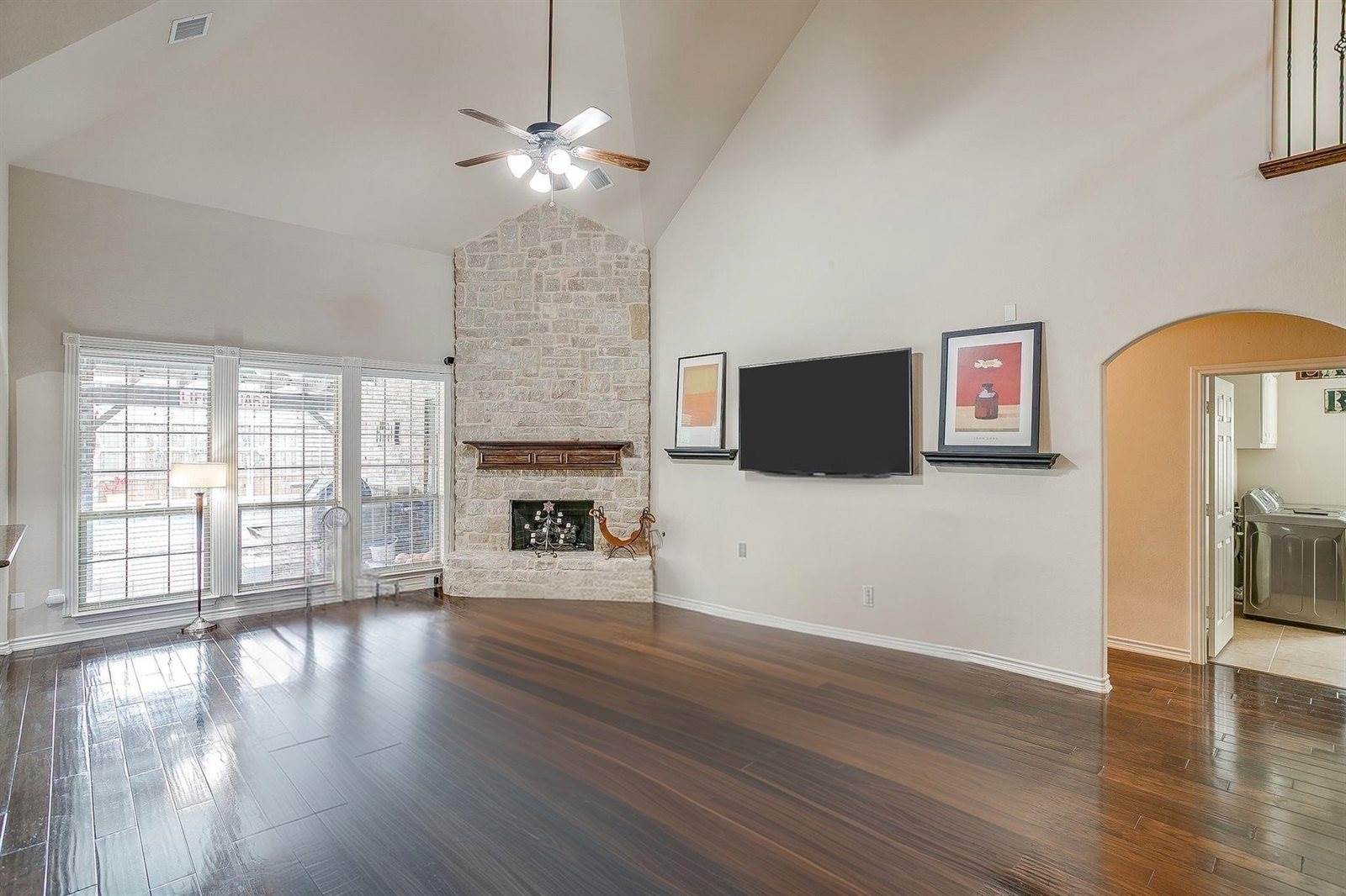 2805 Stackhouse Street, Fort Worth, TX 76244