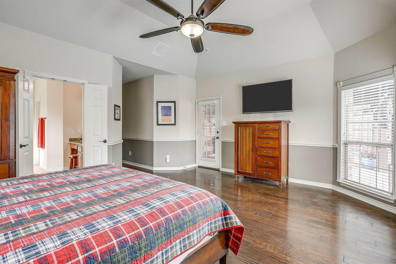 2805 Stackhouse Street, Fort Worth, TX 76244