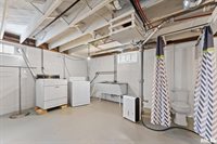 5215 11TH Avenue, Moline, IL 61265