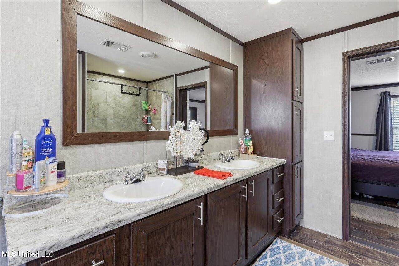 102 Horseshoe Circle, Brandon, MS 39047