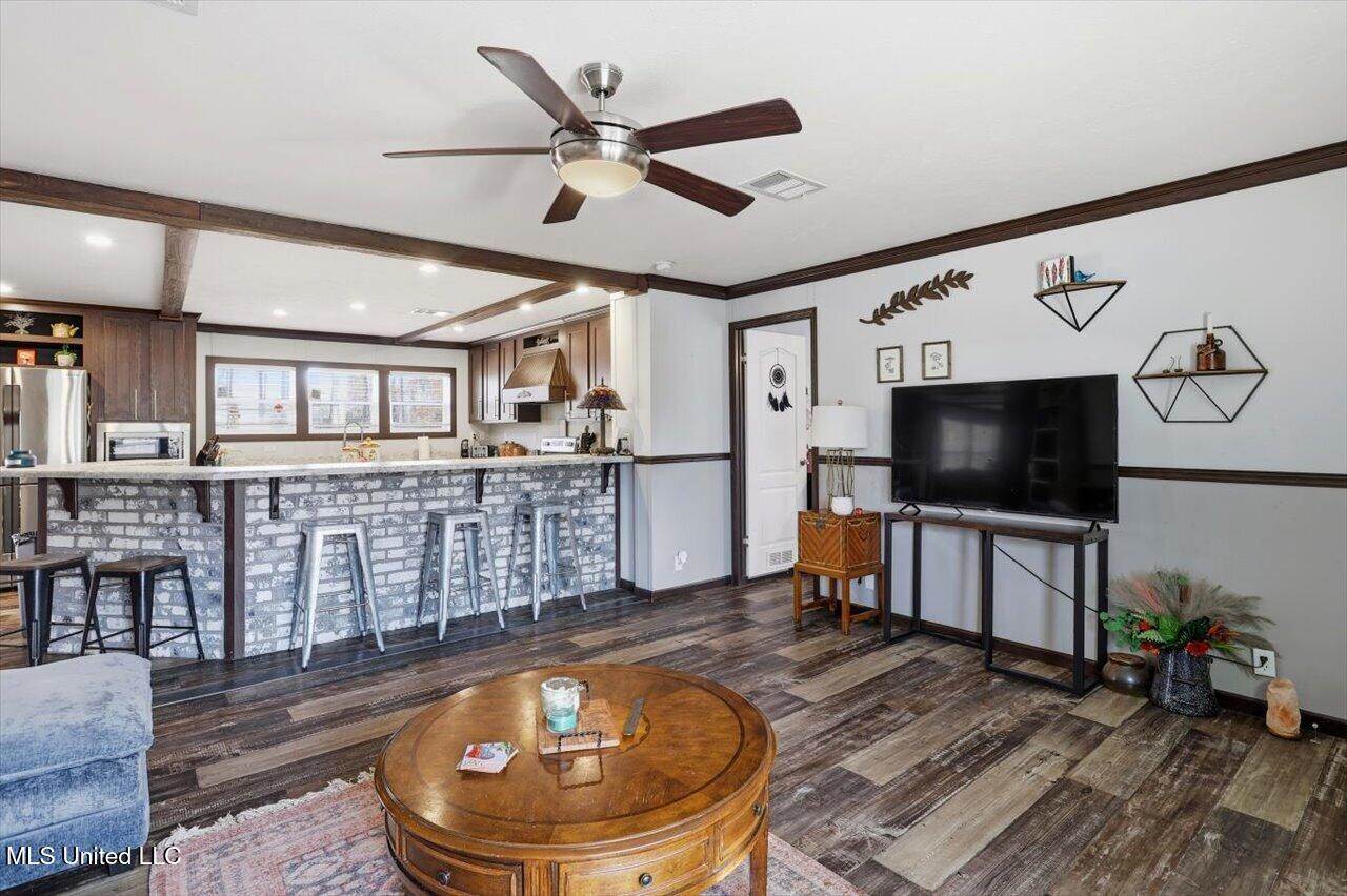 102 Horseshoe Circle, Brandon, MS 39047