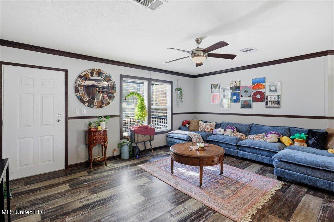 102 Horseshoe Circle, Brandon, MS 39047