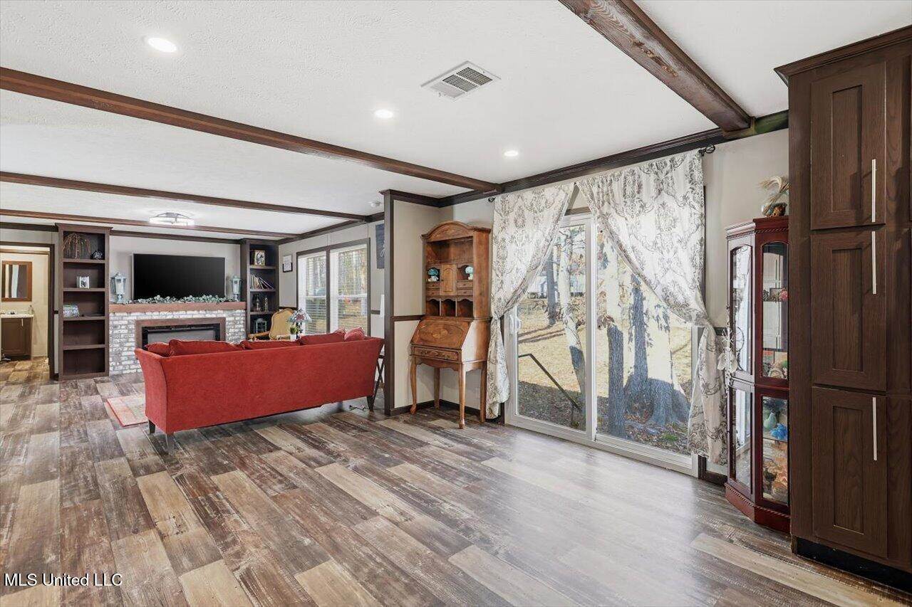 102 Horseshoe Circle, Brandon, MS 39047