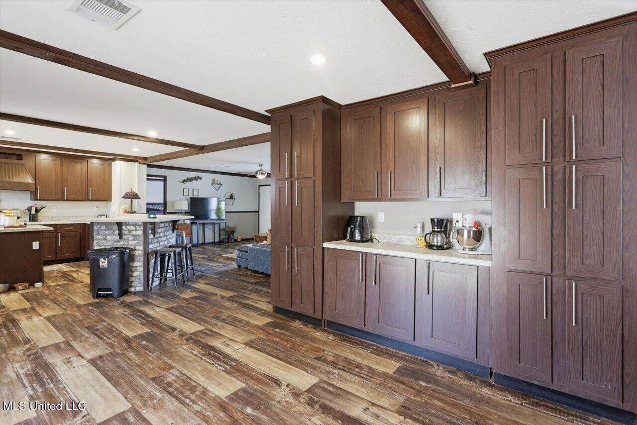 102 Horseshoe Circle, Brandon, MS 39047