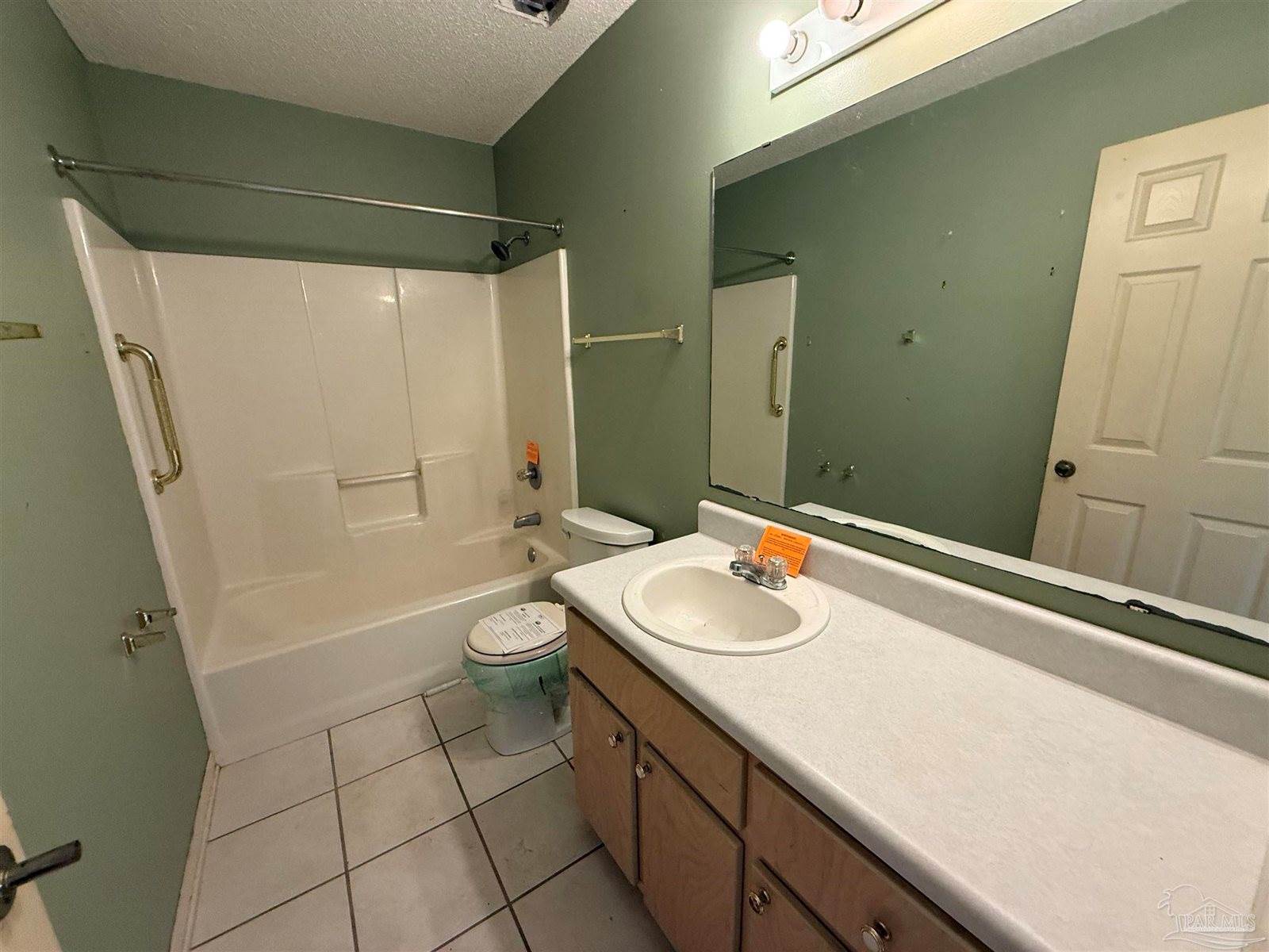 7748 Rustling Pines Dr, Milton, FL 32583
