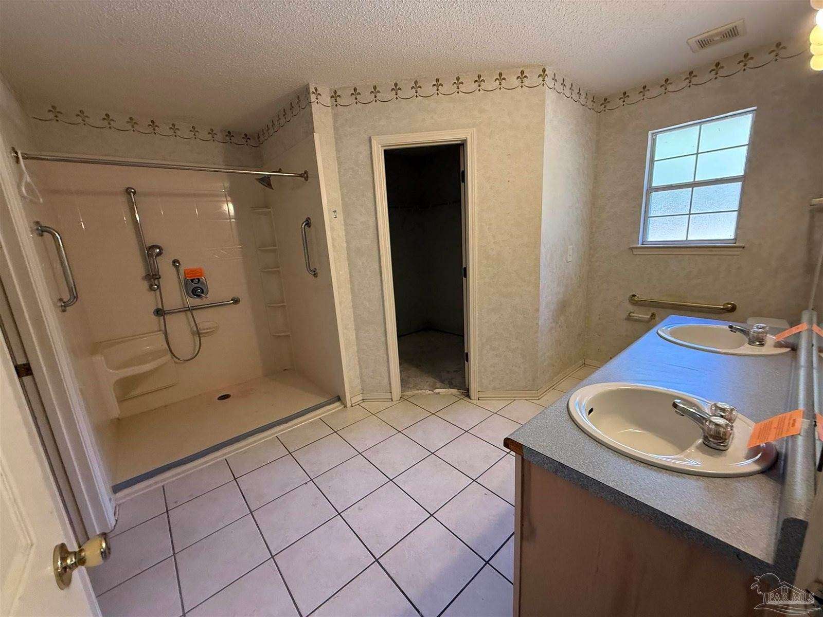 7748 Rustling Pines Dr, Milton, FL 32583