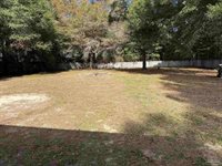7748 Rustling Pines Dr, Milton, FL 32583