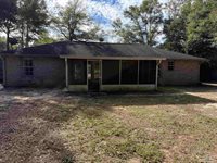 7748 Rustling Pines Dr, Milton, FL 32583